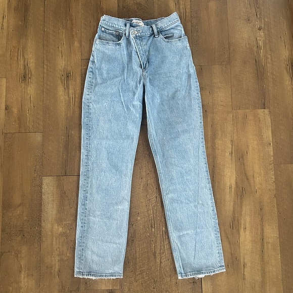 Abercrombie & Fitch Denim - Abercrombie 90s Straight High Rise Crossover Waist Jeans Light Wash Raw Hem 27